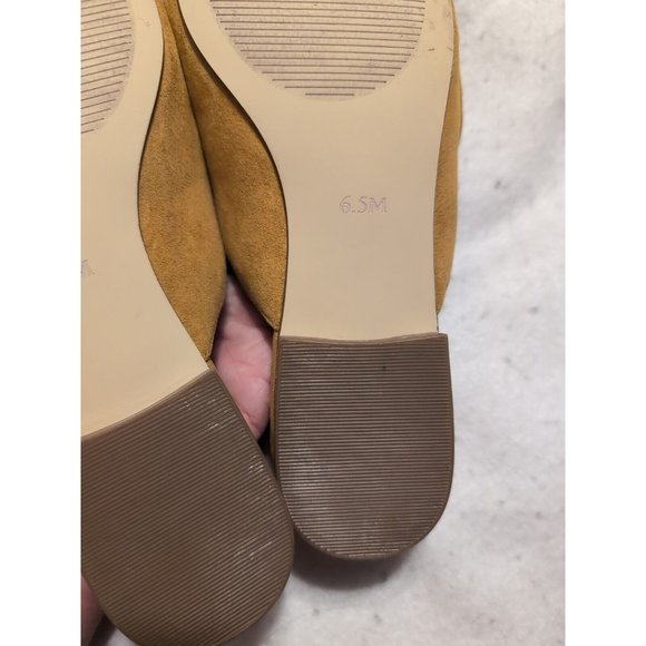 Loft Yellow Faux Suede Knot Tie Mule Flats Closed Toe Size 6.5M - Picture 10 of 10